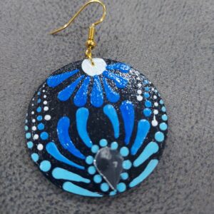 Ear Ring With Latest Pattern in Blue and Black